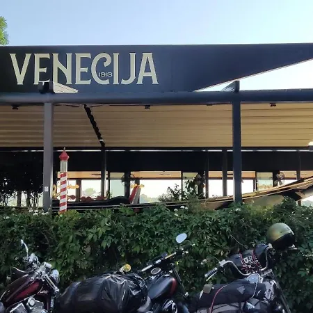 Hostel River Belgrad